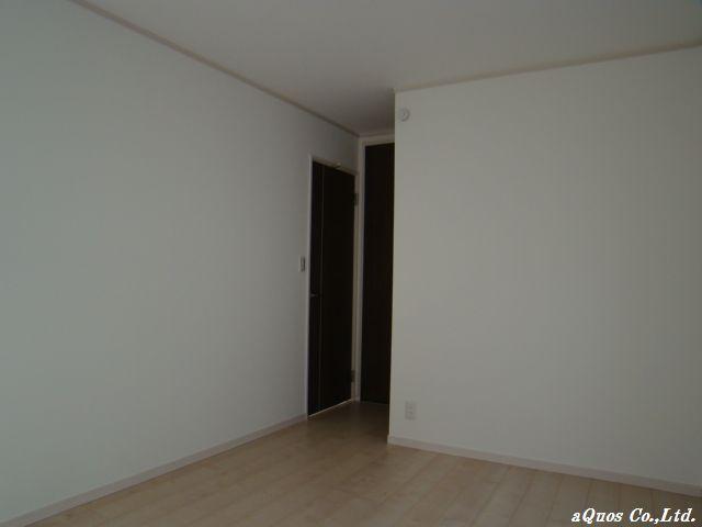 Non-living room. Indoor (11 May 2013) Shooting