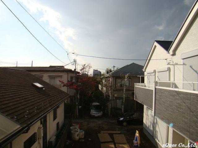 View photos from the dwelling unit. View from the site (November 2013) Shooting