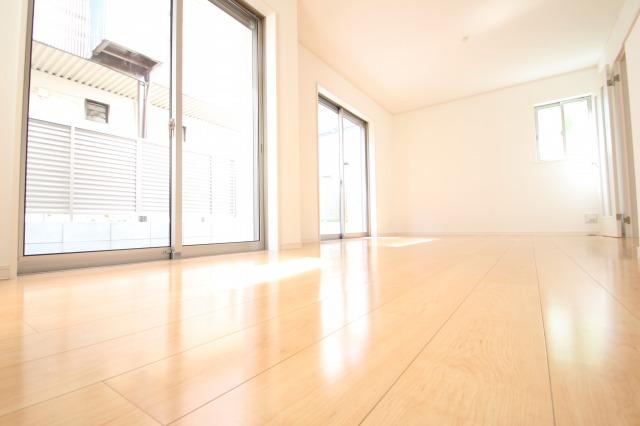 Same specifications photos (living). Living example of construction