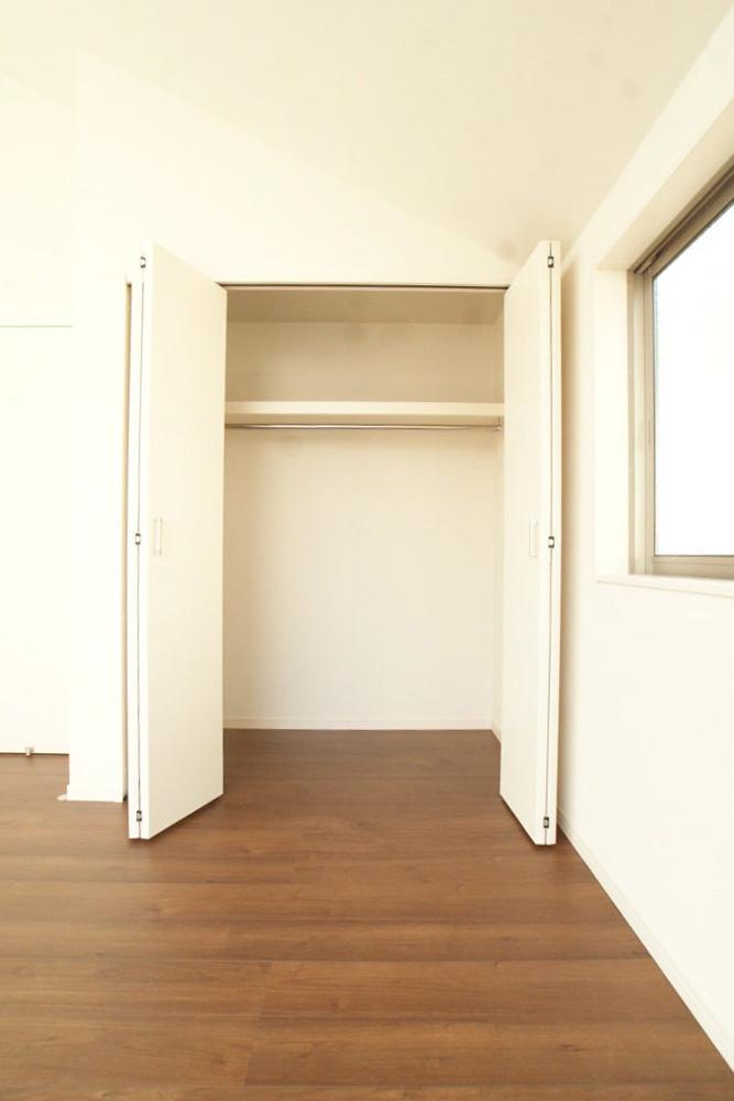 Same specifications photos (Other introspection). It becomes the example of construction of the housing. It comes with each room. 