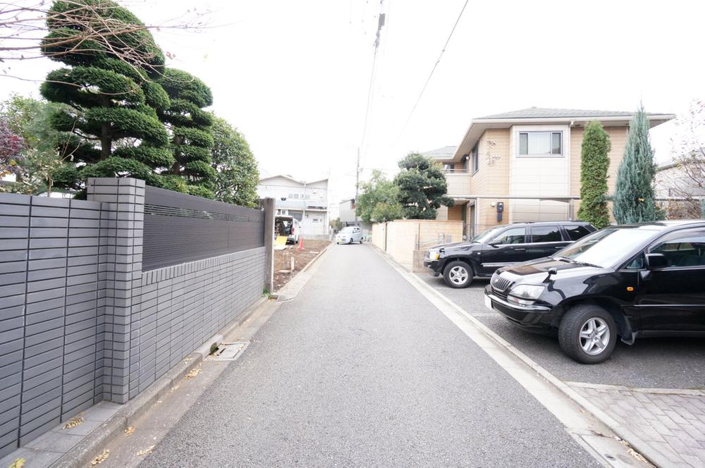 Local photos, including front road. It has taken the local from the east. 