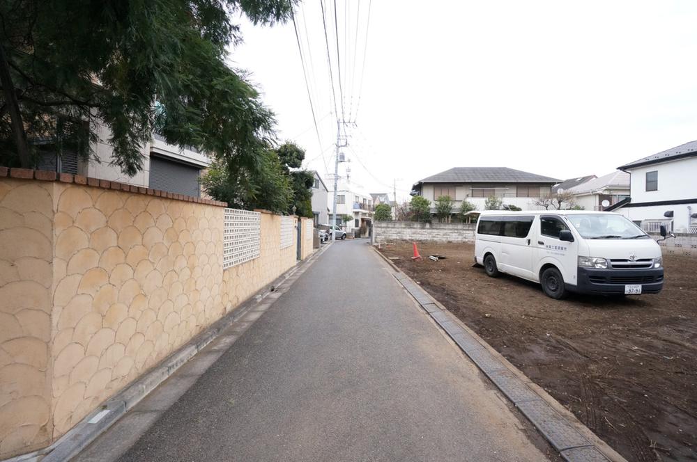 Local photos, including front road. It has taken the front road from the opposite direction. It is here were also clean road