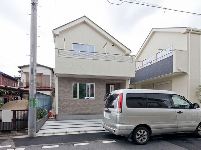 Local appearance photo. C Building local