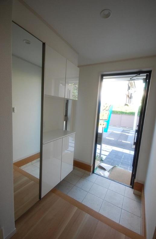 Entrance. C Building entrance