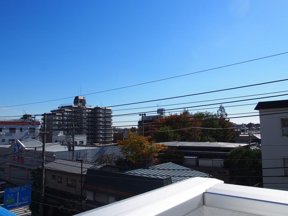 View photos from the dwelling unit. View from the site (November 2013) Shooting