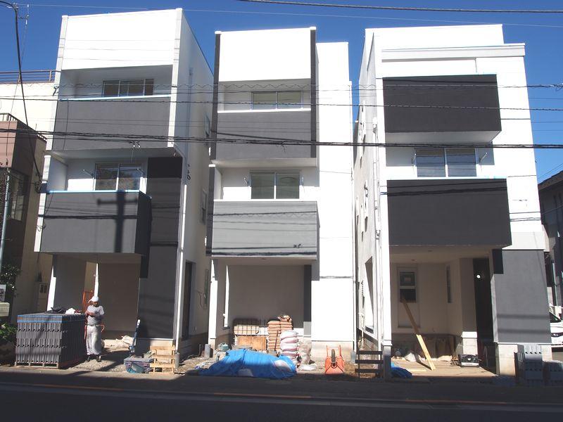 Local appearance photo. Local (11 May 2013) Shooting