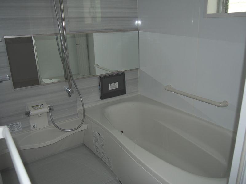 Bathroom. B Building room (November 2013) Shooting