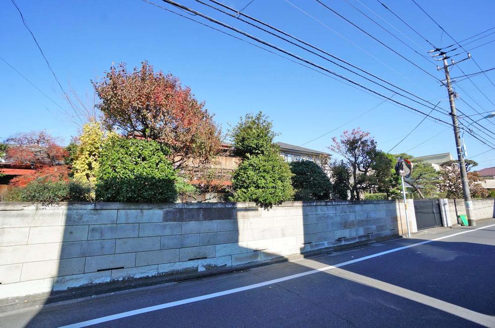 Local land photo. Suginami Minamiogikubo 2-chome, JR Chuo Line is "Ogikubo" station walk 13 minutes of the building conditional land. High reputation as a quiet residential area in the Suginami Minamiogikubo, The station is a property well-equipped convenient Ogikubo Station available and the conditions in the starting station. 