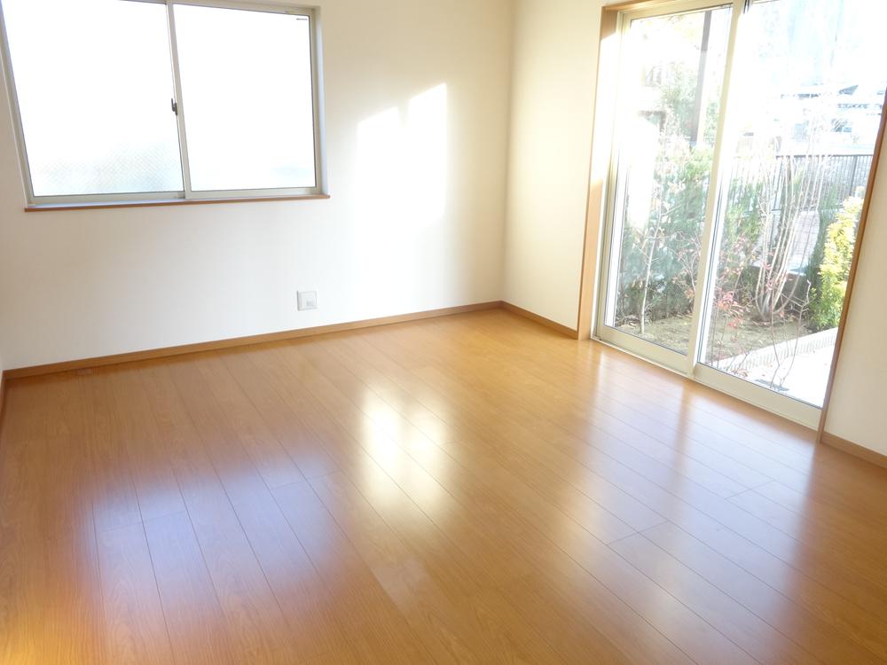 Living. Indoor (12 May 2013) Shooting