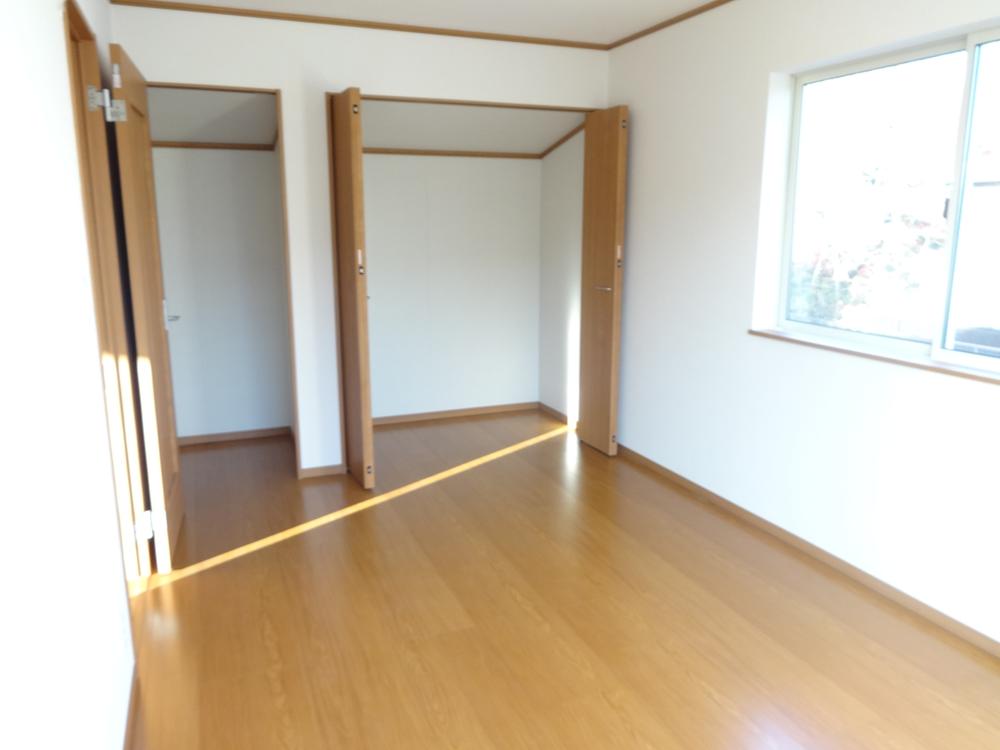 Non-living room. Indoor (12 May 2013) Shooting