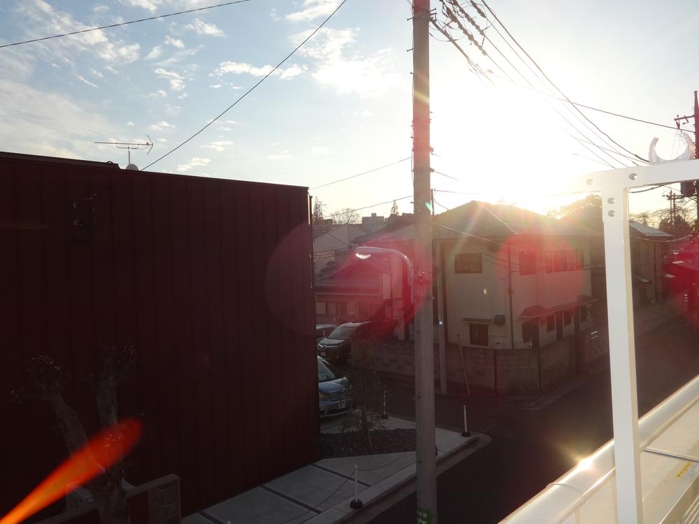 View photos from the dwelling unit. View from the site (December 2013) Shooting