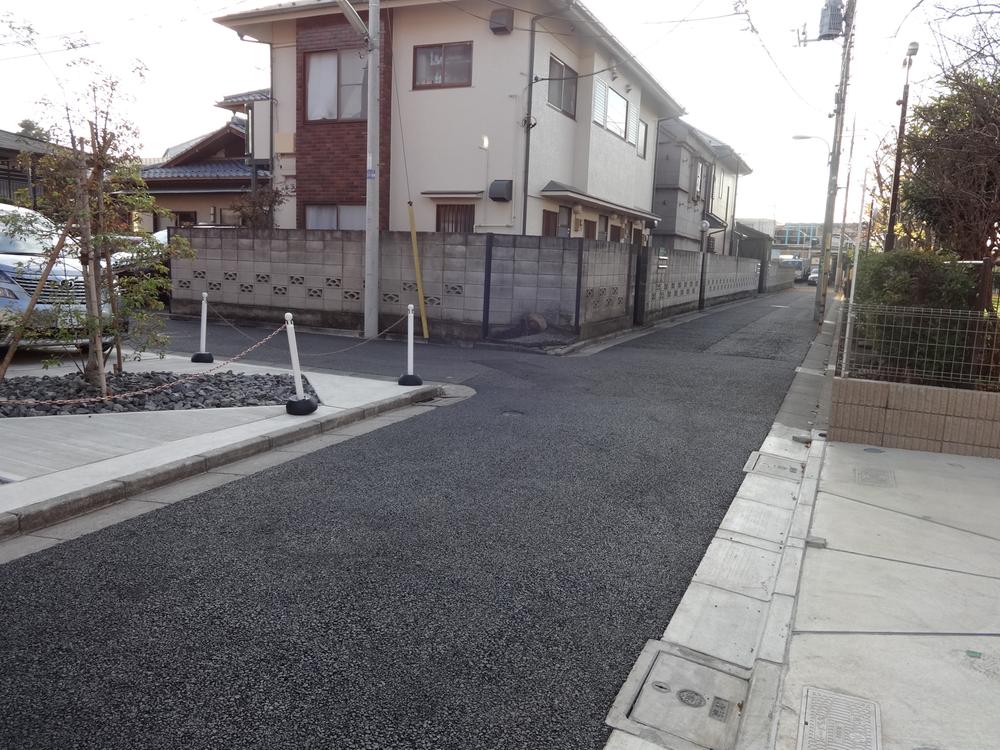 Local photos, including front road. Local (12 May 2013) Shooting