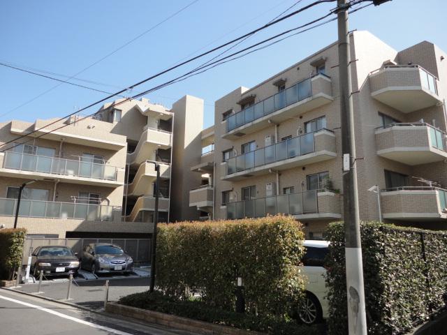 Local appearance photo. Appearance with a profound feeling. January 2002, Mitsubishi Estate Co., Ltd. sale site (May 2013) Shooting