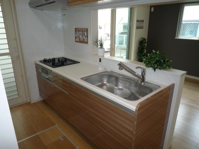 Same specifications photo (kitchen)