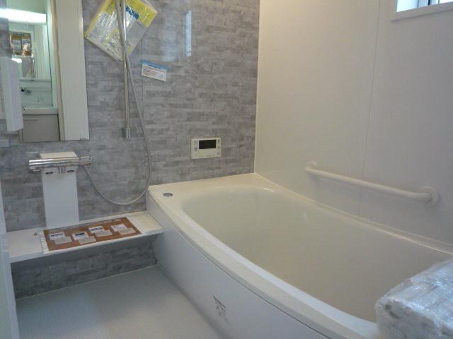 Same specifications photo (bathroom)