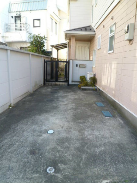 Other. Private parking with one car!