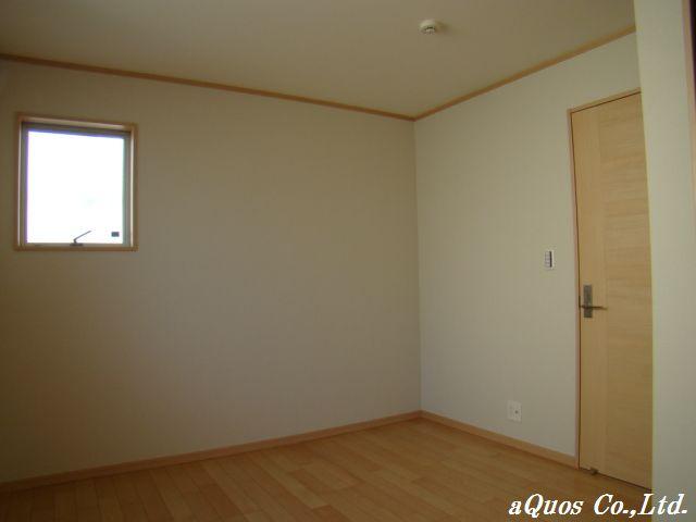 Non-living room. Indoor (10 May 2013) Shooting