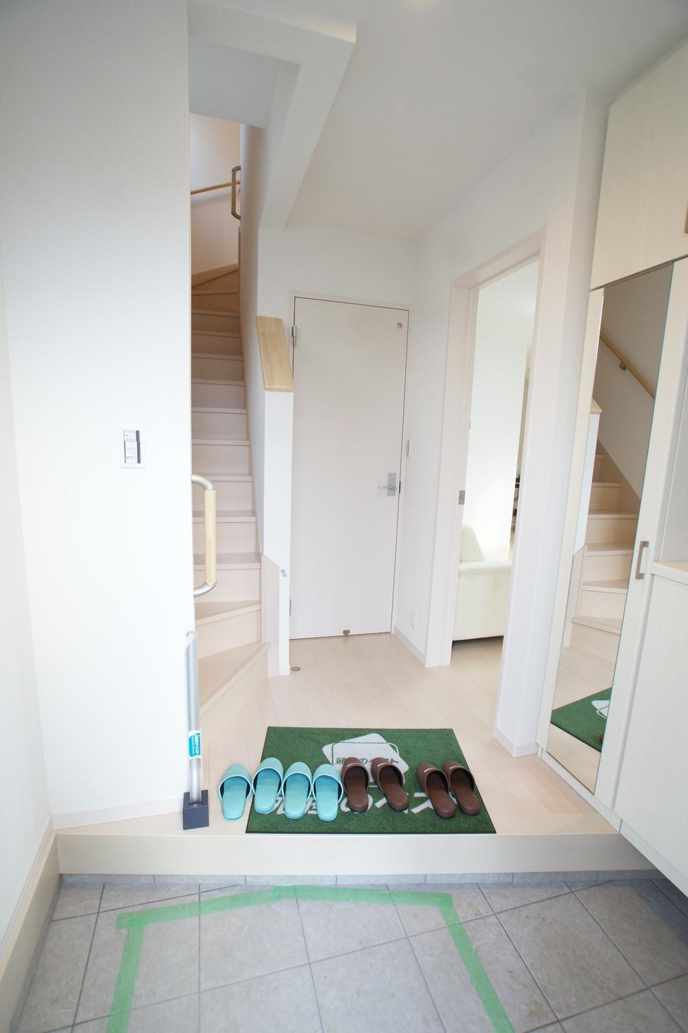 Same specifications photos (Other introspection). And spacious foyer is open, Substantial storage capacity is us with clean production around the entrance. (Example of construction)