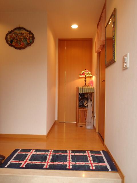 Entrance. Local (11 May 2013) Shooting