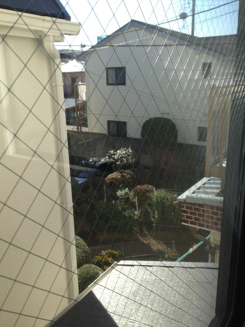 View photos from the dwelling unit. (11 May 2011) Shooting