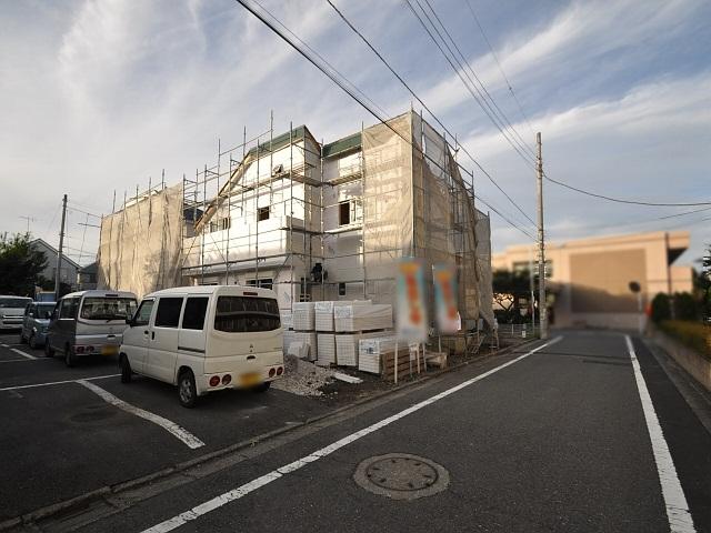 Local appearance photo. Contact road situation