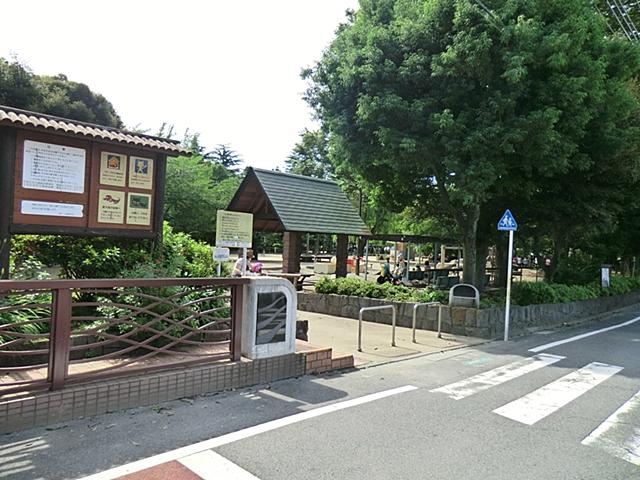park. 518m until strange Seitera park