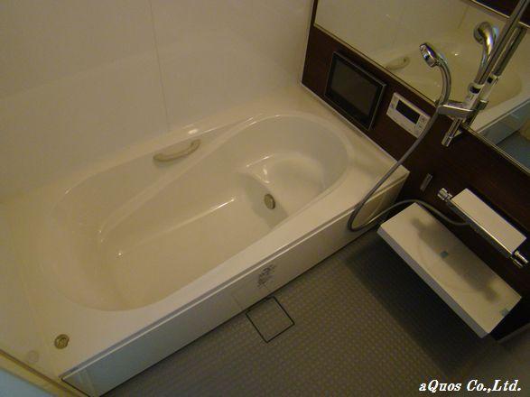 Bathroom. Indoor (12 May 2013) Shooting