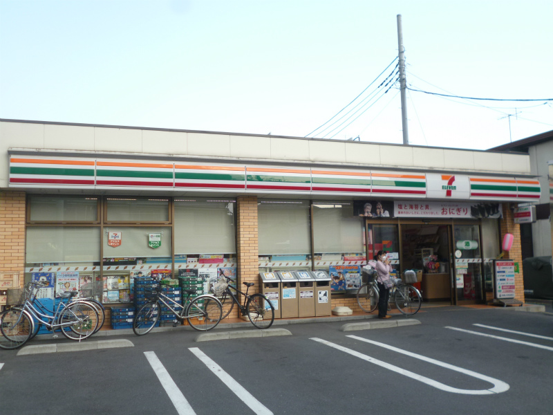 Convenience store. Seven-Eleven Yongfu north exit store up (convenience store) 364m