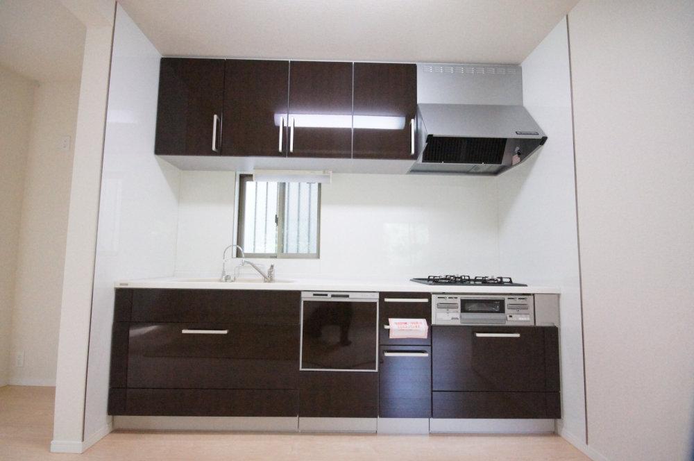 Same specifications photo (kitchen). Example of construction