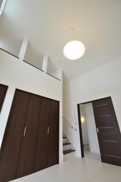 Living. 18 Building Living (H25.7_Tsukisatsuei)