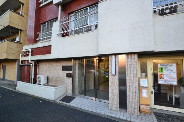 Local appearance photo. Local (12 May 2013) Shooting