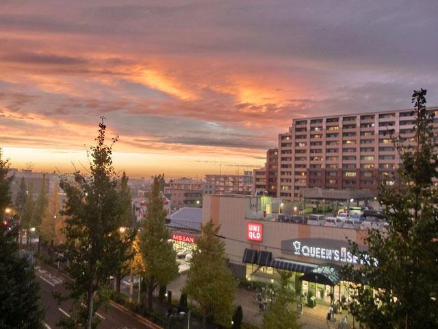 Supermarket. 80m to Queen's Isetan Suginami Momoi shop