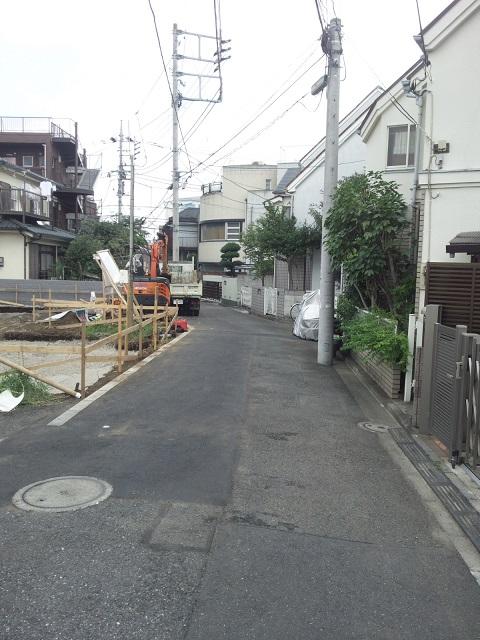 Local photos, including front road. Local (August 2013) Shooting