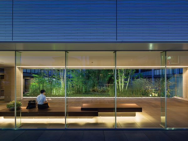 Buildings and facilities. appearance ・ Entrance and an open corridor (August 2013 shooting ※ Light Ya to actually shooting photos, In fact a somewhat different in plus CG synthesis. )