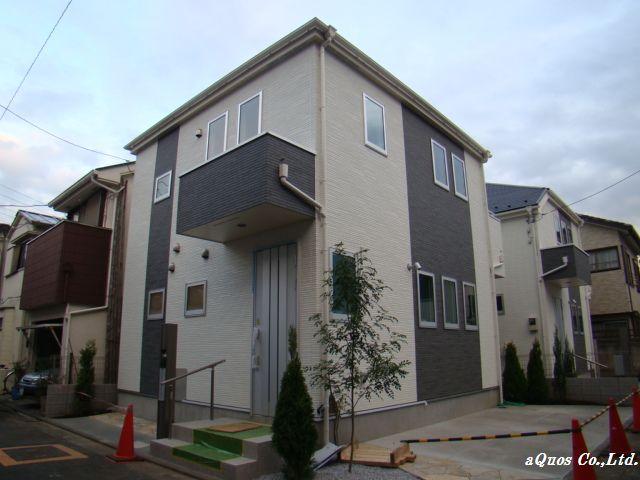 Local appearance photo. Local (11 May 2013) Shooting