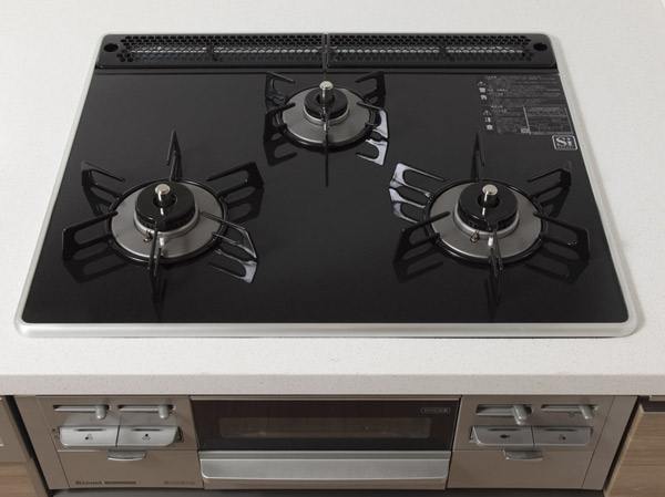 Kitchen.  [Glass top stove] Beautiful appearance, Adopt a strong glass top plate to the heat and dirt.