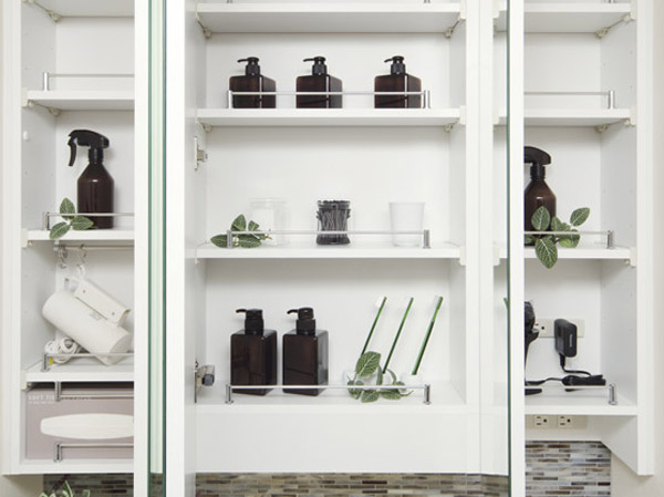 Bathing-wash room.  [Three-sided mirror] The three-sided mirror, It has adopted a large mirror to direct more widely beautiful wash room. You with a storage space on the back side.