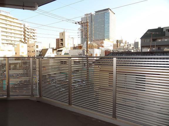 View photos from the dwelling unit. Southeast Corner Room