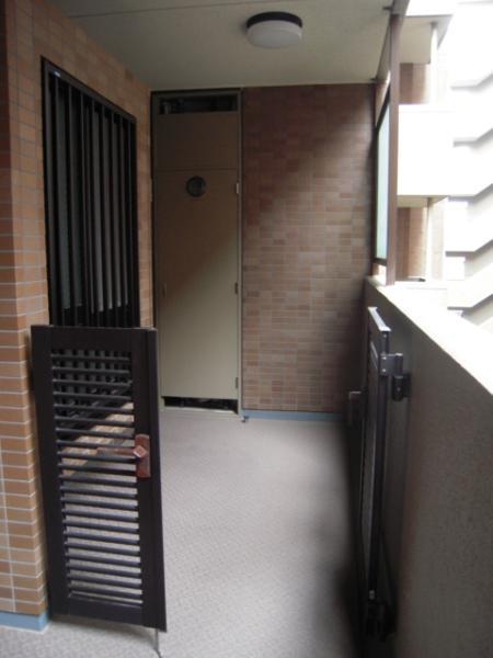 Entrance. Pouch / 2013 November shooting