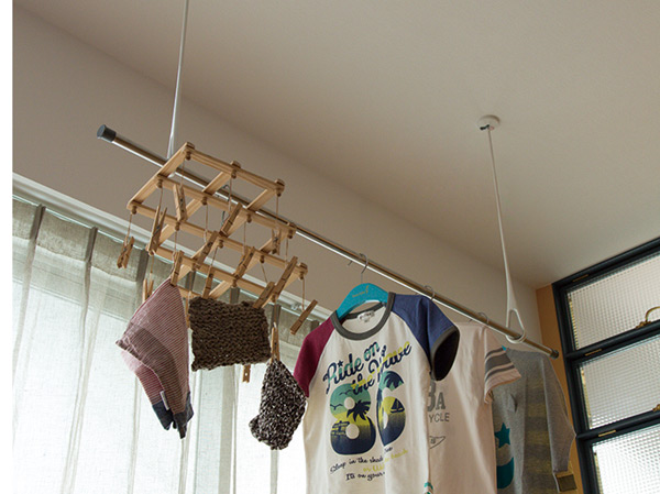 Other.  [NOTE indoor products] The pollen and the rainy season, The laundry Hoseru removable interior material interference is convenient in the room.  ※ Amenities (less than 3 points) is shooting a model room F type (September 2013).