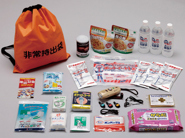 Other.  [Disaster prevention warehouse installation] It established a disaster prevention warehouse to prepare for any chance to the site of the earthquake in lessons. Latrines Ya, Emergency food ・ Including drinking water, Also it provides many of the fixtures of the peace of mind in an emergency. Also appointed prepare for disaster prevention in the "Al code towing Koh Kong".  ※ Same specifications
