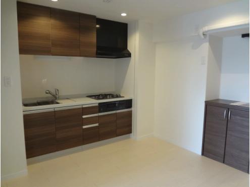 Kitchen. Administrative expenses: 15200 yen / Month repair reserve: 16,560 yen / Month