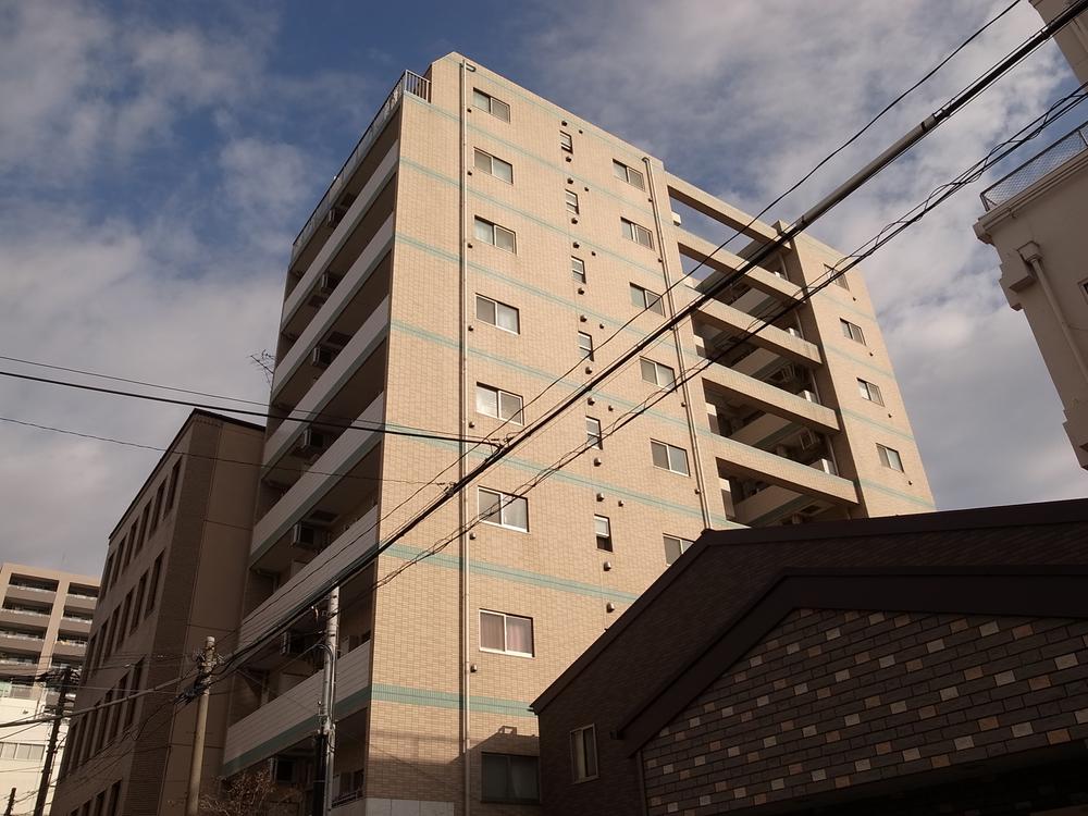 Local appearance photo. Local (11 May 2013) Shooting