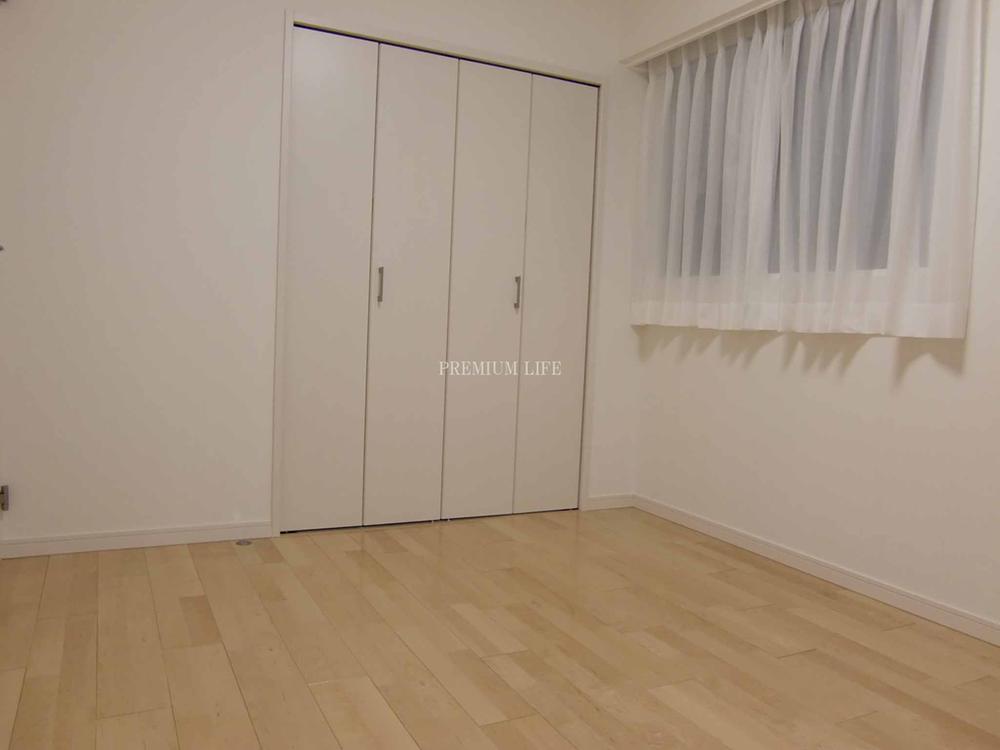 Non-living room. 5.7 Pledge of Western-style