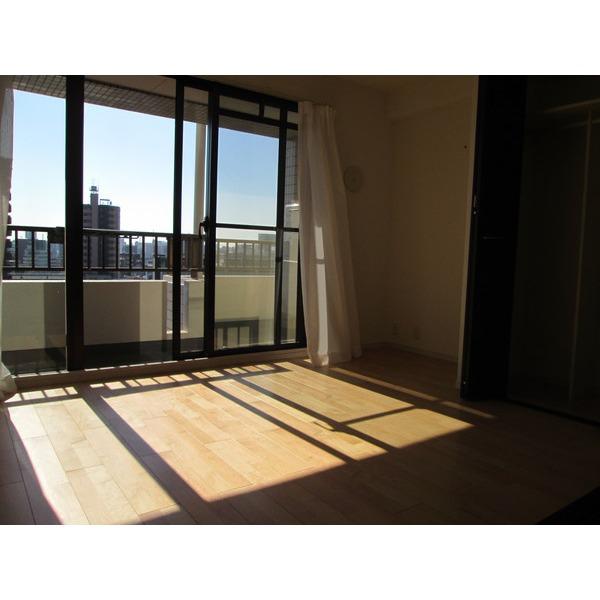 Non-living room. South Western-style