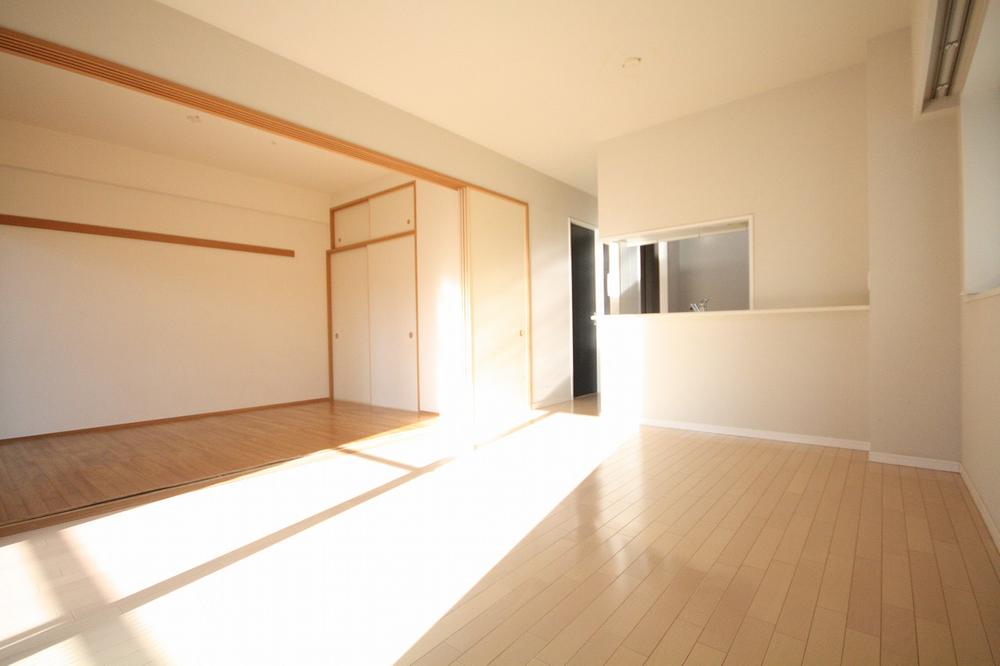 Non-living room. Indoor (September 2013) Shooting