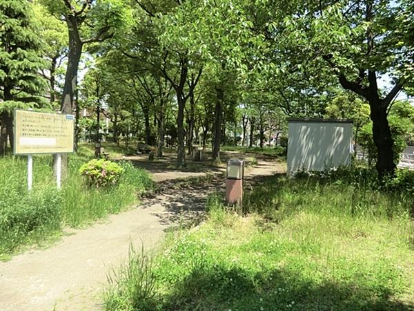 park. 156m to Hirai Bridge second park