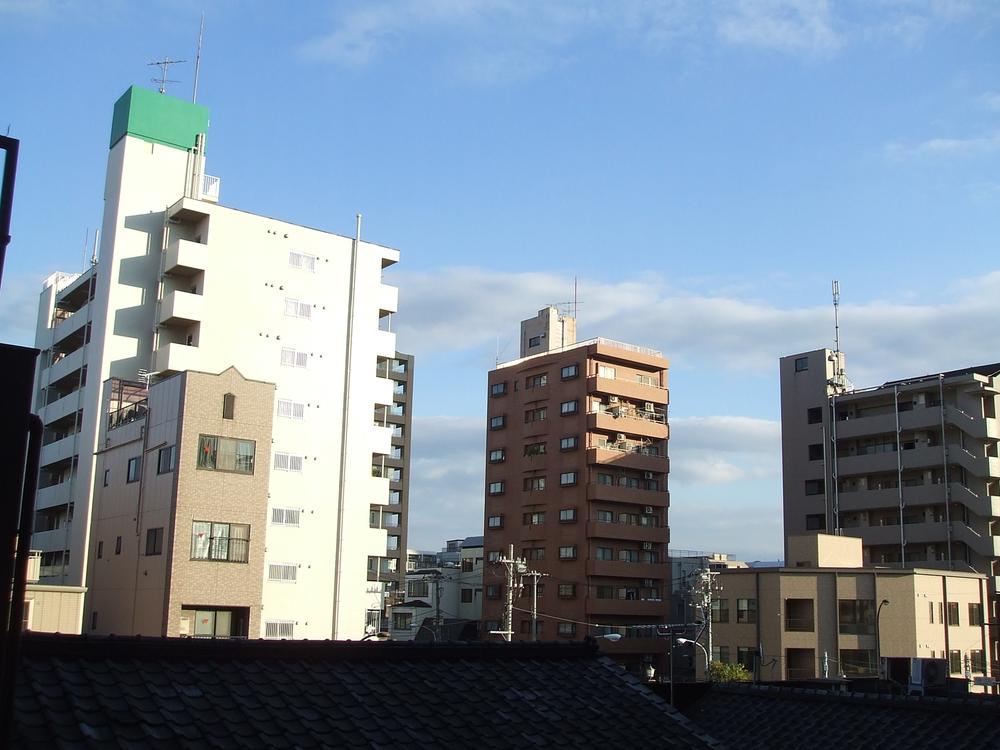 View photos from the dwelling unit. View from the site (December 2013) Shooting