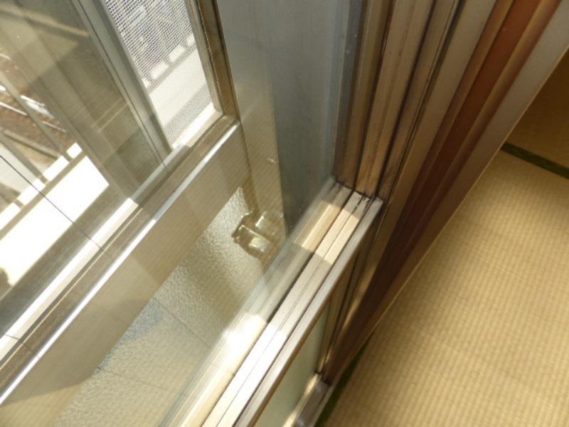 Other introspection. Soundproofed with double sash