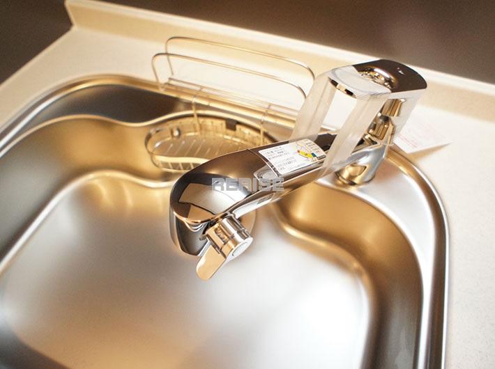 Other Equipment. Water purifier built-in system kitchen